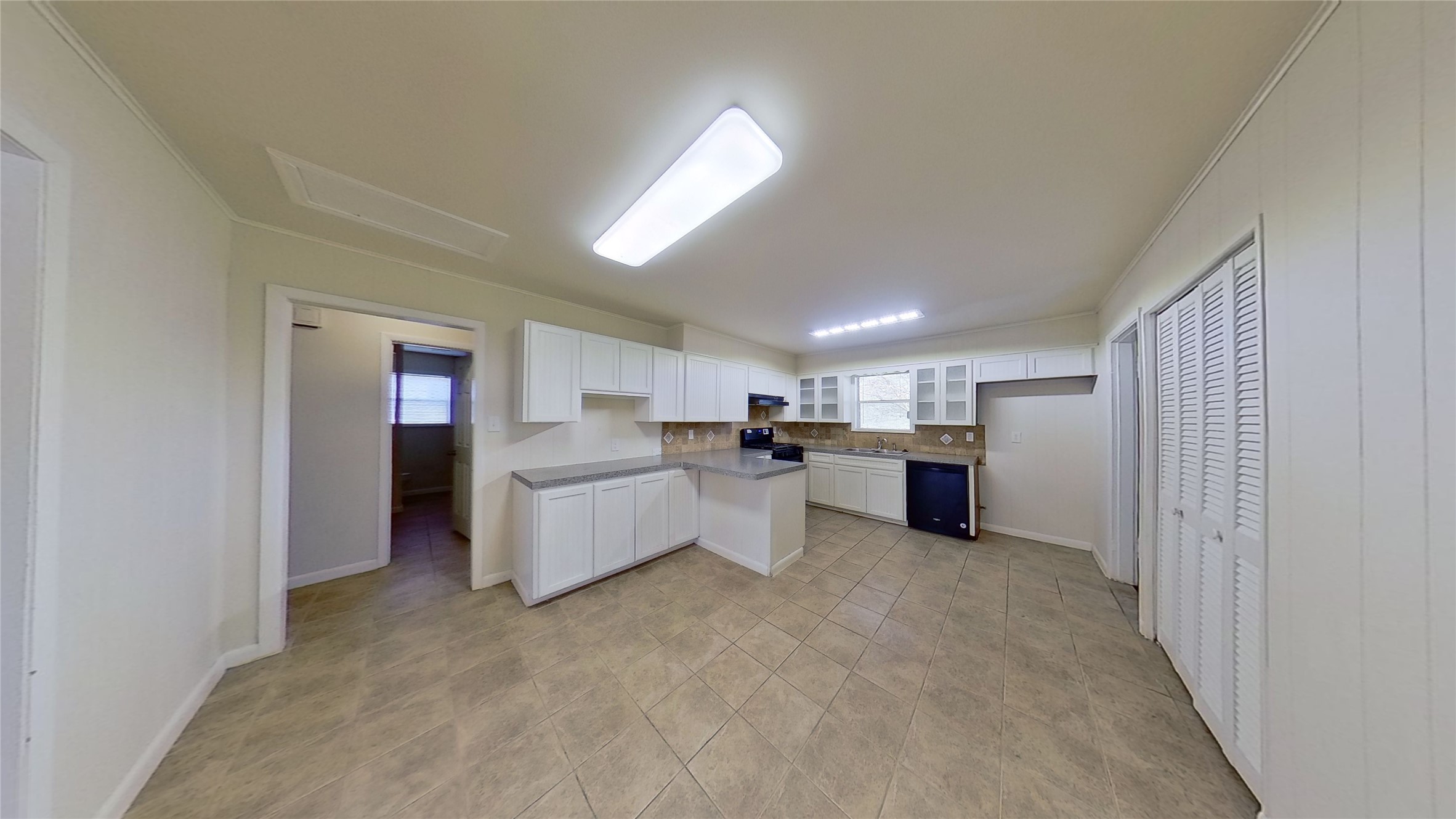 205 East 2nd Street Georgetown, TX 78626 - Photo 13 of 35