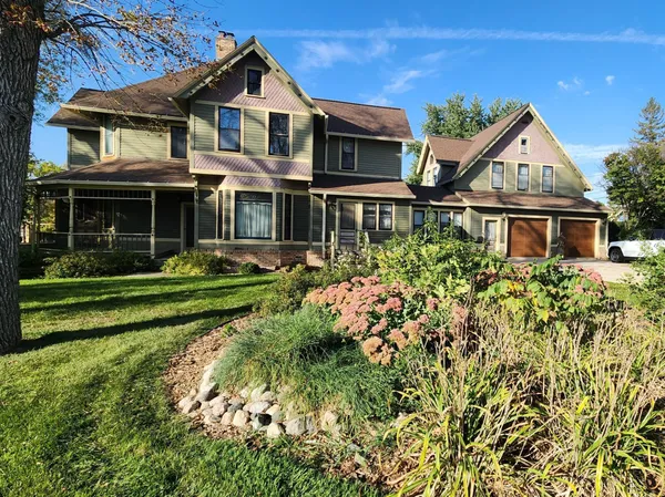 $375,000 | 919 3rd Avenue Southwest, Pipestone, MN 56164