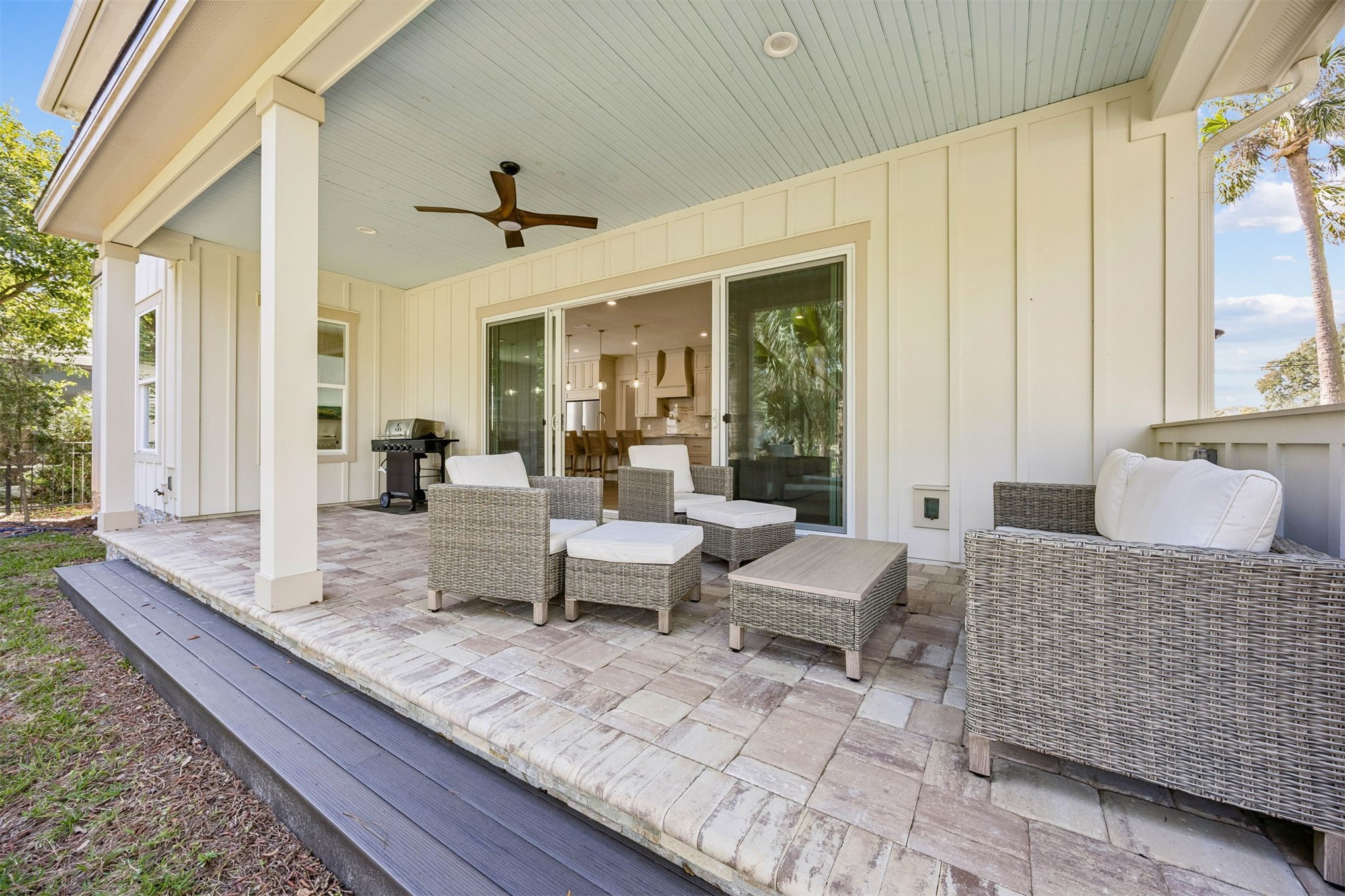 424 South 3rd Street Fernandina Beach, FL 32034 - Photo 30 of 38 a living room with furniture and a large window