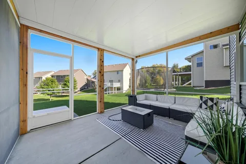 $600,000 | 8600 West 132nd Street, Savage, MN 55378