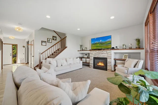 $600,000 | 8600 West 132nd Street, Savage, MN 55378