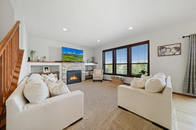 $600,000 | 8600 West 132nd Street, Savage, MN 55378