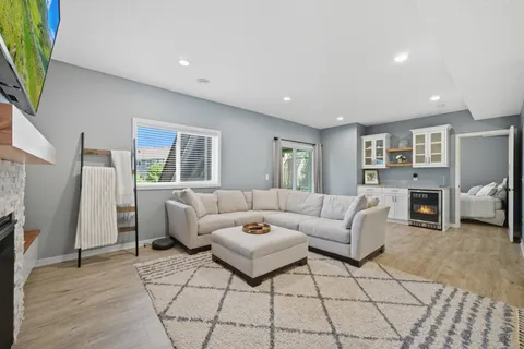 $600,000 | 8600 West 132nd Street, Savage, MN 55378