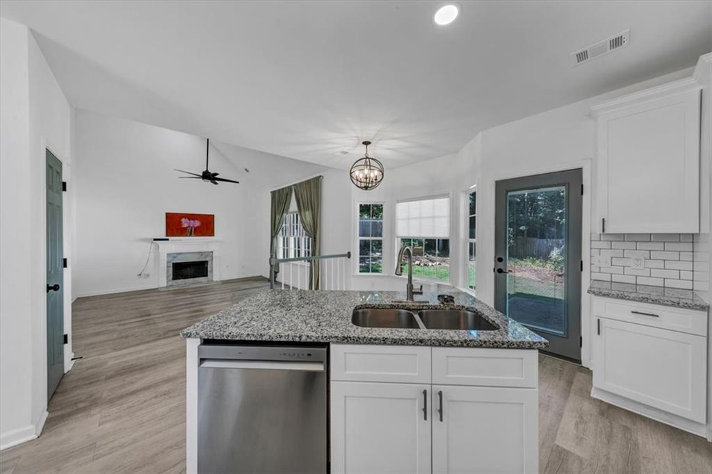 565 Fortune Ridge Road Stone Mountain, GA 30087 - Photo 15 of 48 Gallery Image 15