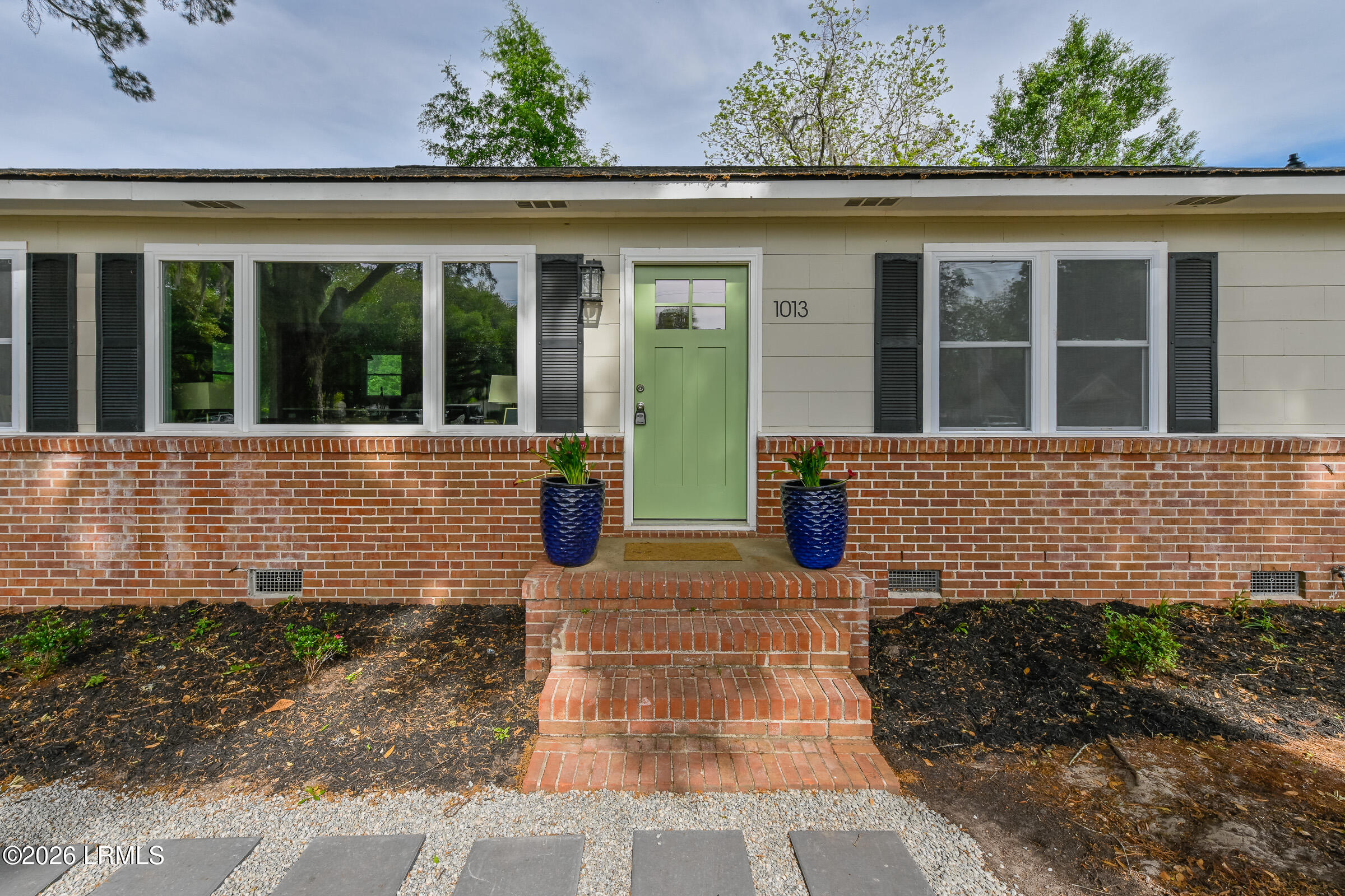 1013 Rentz Street Beaufort, SC 29906 - Photo 5 of 43 1013 Rentz St-5