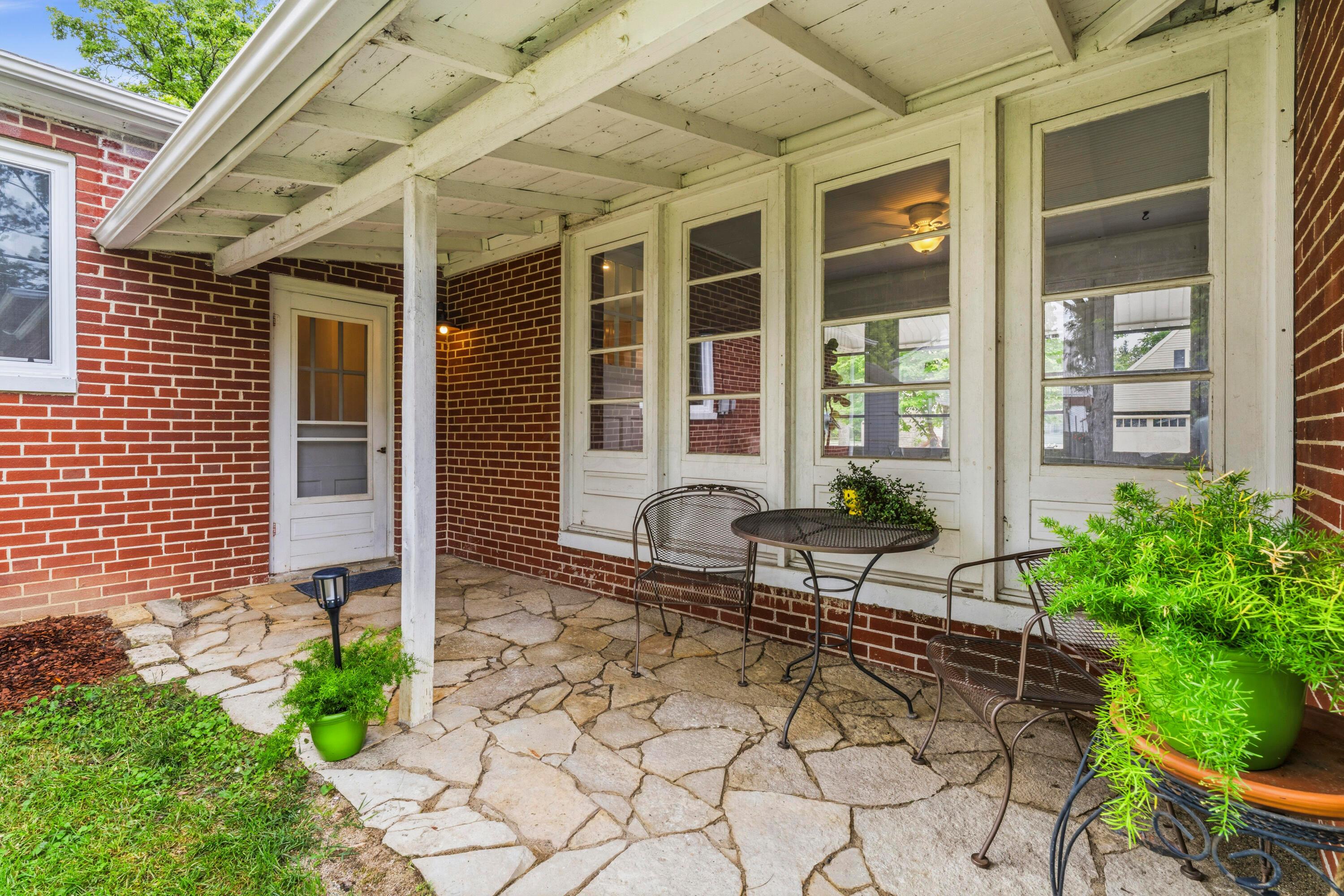 3213 Mountview Road Upper Arlington, OH 43221 - Photo 51 of 61 Patio