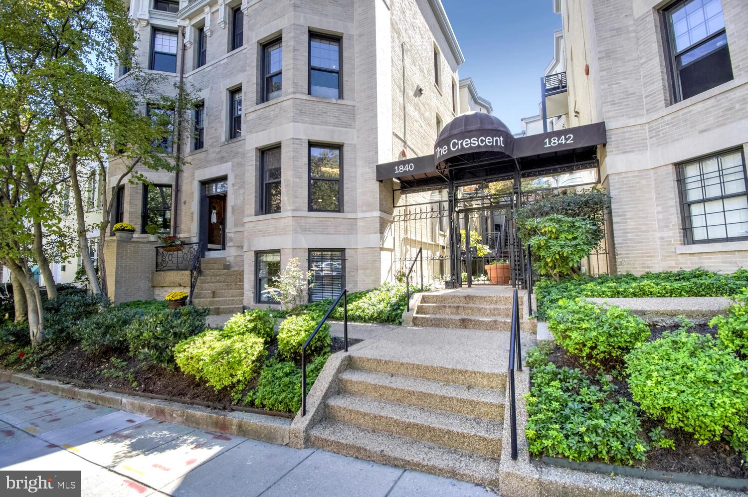 1840 California Street Northwest, Unit 2A Washington, DC 20009 - Photo 2 of 26 Beautiful Main Entrance From California Street