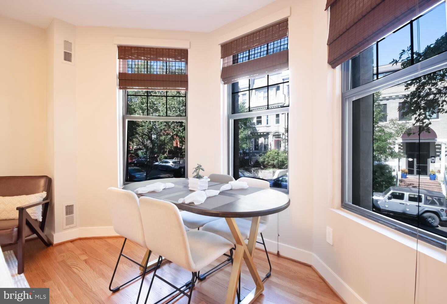 1840 California Street Northwest, Unit 2A Washington, DC 20009 - Photo 7 of 26 Dining Area in Bay Window