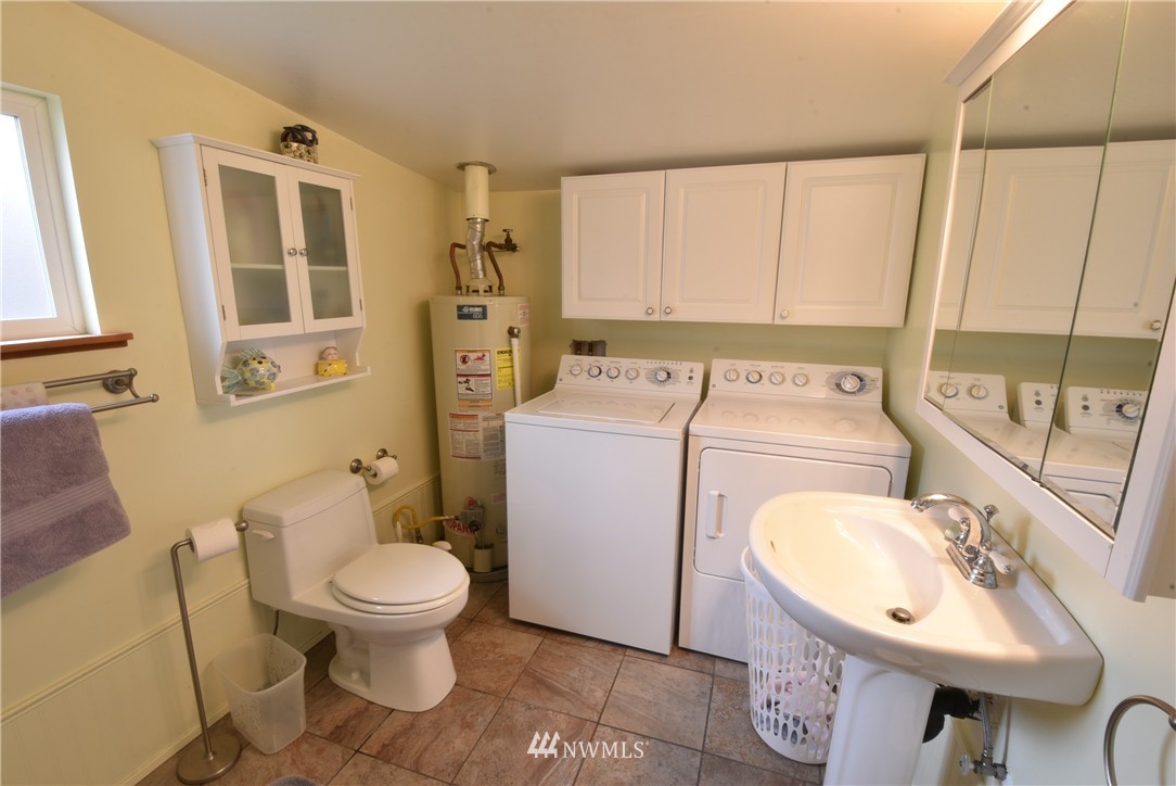 2184 Garth Road Point Roberts, WA 98281 - Photo 14 of 16 Gallery Image 14