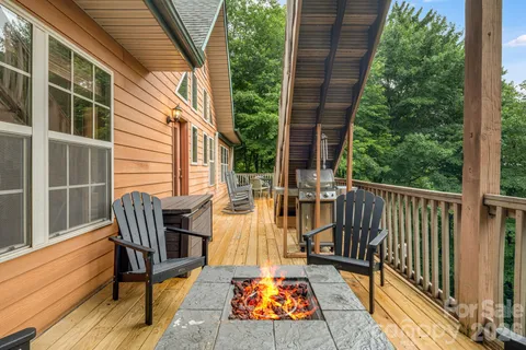 $700,000 | 189 Cameron Lane, Lake Lure, NC 28746