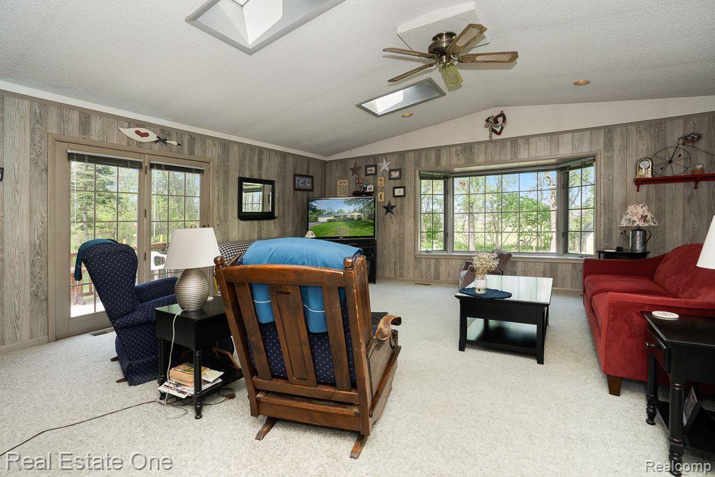 3958 Hedgerow Lane Rochester, MI 48306 - Photo 18 of 47