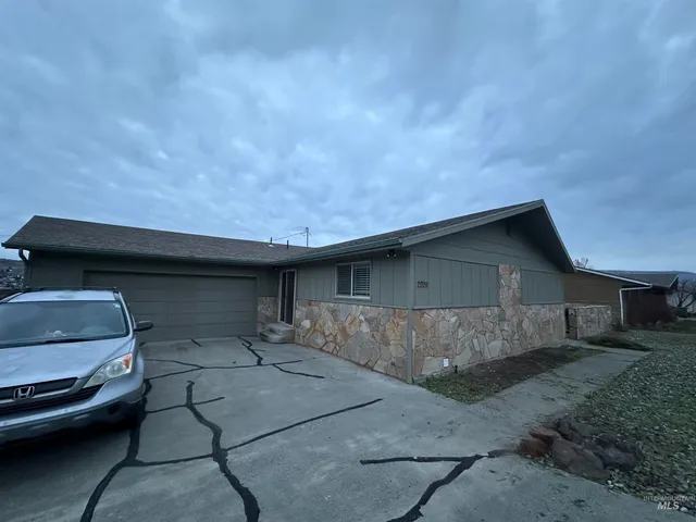 $410,000 | 2924 Meadowlark Drive, Lewiston, ID 83501