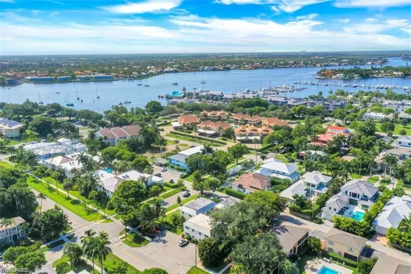 $5,000 | 780 10th Avenue South, Unit 1, Naples, FL 34102