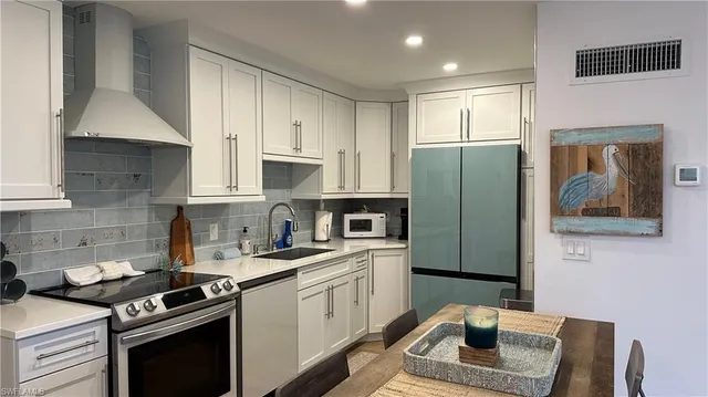 $5,000 | 780 10th Avenue South, Unit 1, Naples, FL 34102