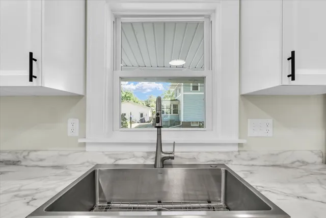 $212,500 | 102 East Warren Street, St. Joseph, IL 61873