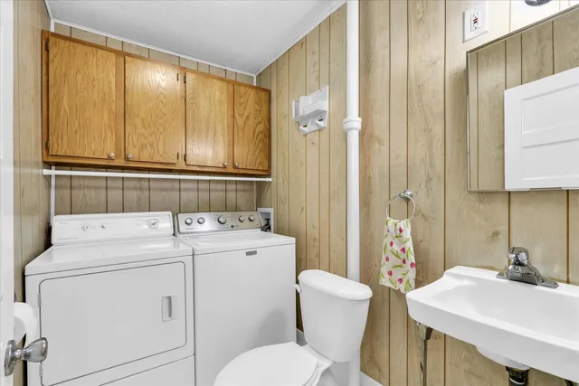 $212,500 | 102 East Warren Street, St. Joseph, IL 61873