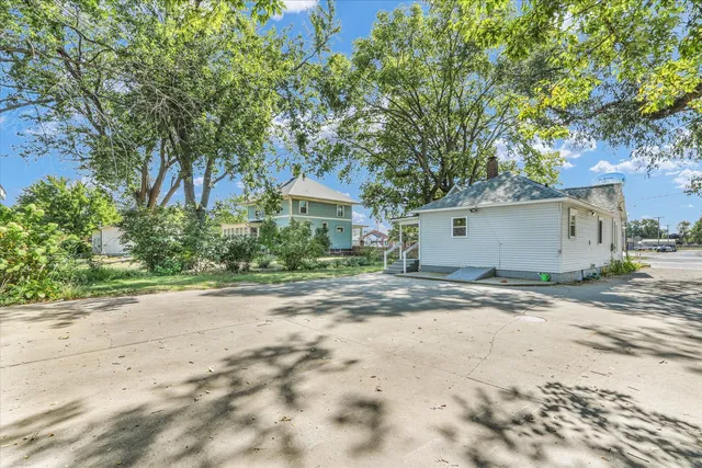 $212,500 | 102 East Warren Street, St. Joseph, IL 61873