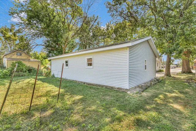 $212,500 | 102 East Warren Street, St. Joseph, IL 61873