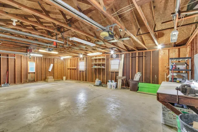 $212,500 | 102 East Warren Street, St. Joseph, IL 61873