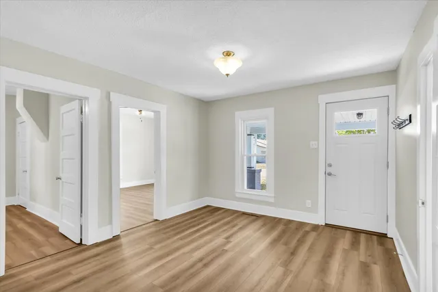 $212,500 | 102 East Warren Street, St. Joseph, IL 61873