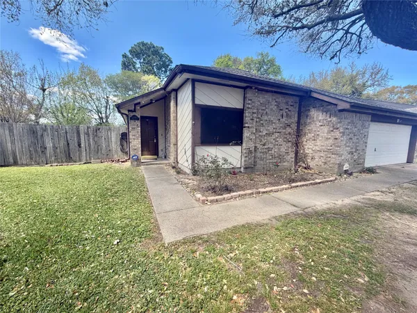 $269,900 | 4418 Glen Avon Drive, Pasadena, TX 77505