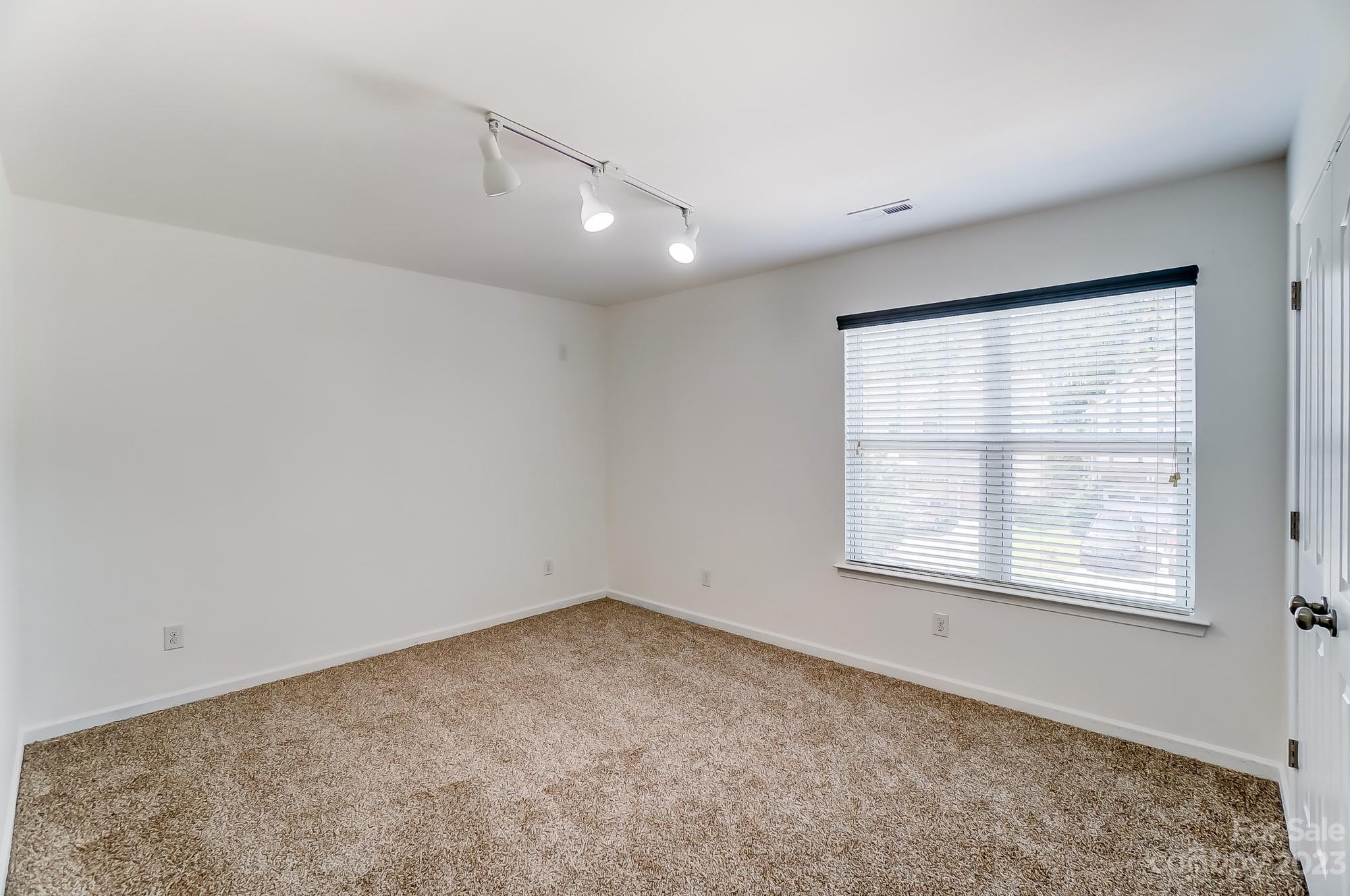 10927 Greenhead View Road Charlotte, NC 28262 - Photo 29 of 39 Gallery Image 29