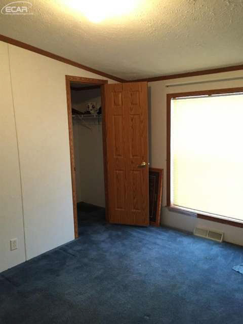 5427 East Howell Road Webberville, MI 48892 - Photo 14 of 22 20427921-13.JPG