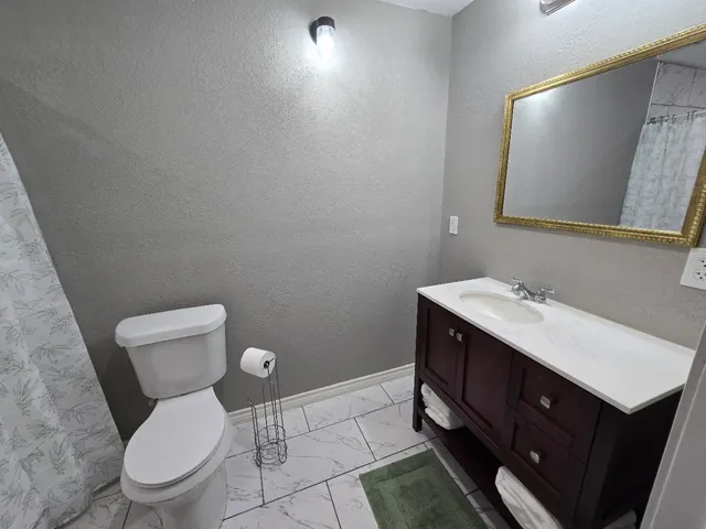 $1,800 | 13609 Hooper Road, Houston, TX 77047