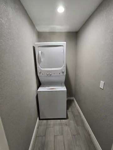 $1,800 | 13609 Hooper Road, Houston, TX 77047