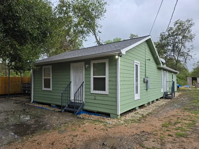 $1,800 | 13609 Hooper Road, Houston, TX 77047