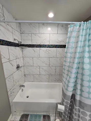 $1,800 | 13609 Hooper Road, Houston, TX 77047