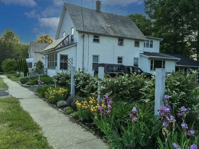 $319,900 | 83 Newton Street, Greenfield, MA 01301