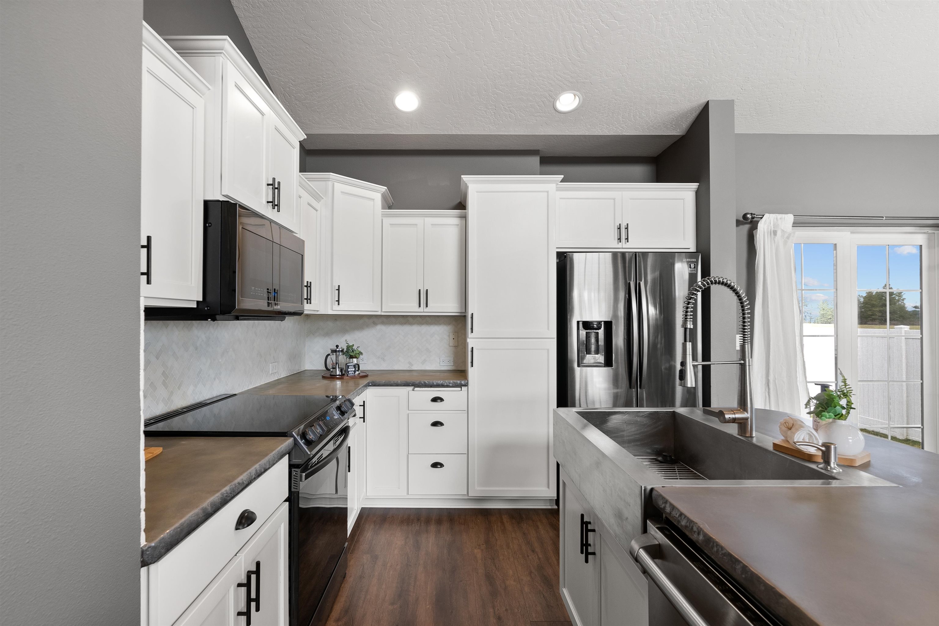 915 East Colbert Road Colbert, WA 99005 - Photo 14 of 43