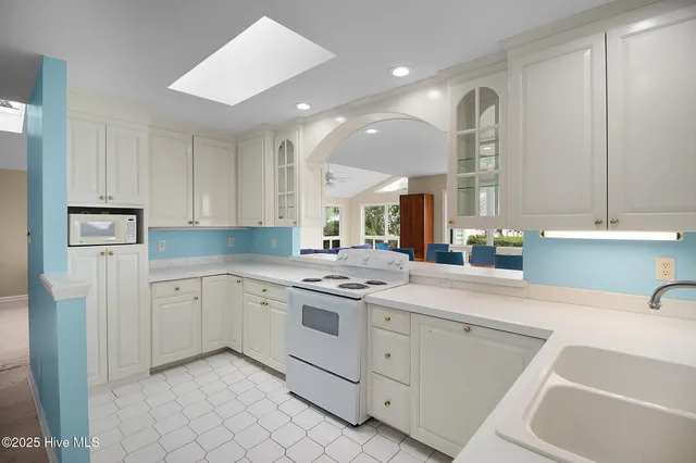 $799,900 | 1 West Court, Pine Knoll Shores, NC 28512