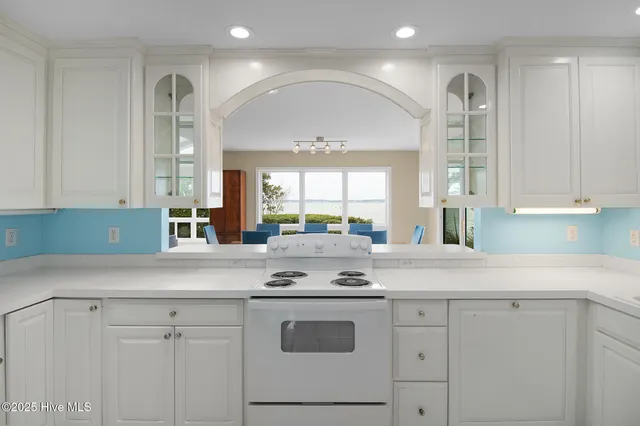 $799,900 | 1 West Court, Pine Knoll Shores, NC 28512