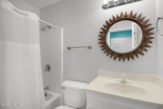 $799,900 | 1 West Court, Pine Knoll Shores, NC 28512