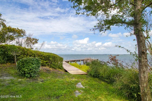 $799,900 | 1 West Court, Pine Knoll Shores, NC 28512