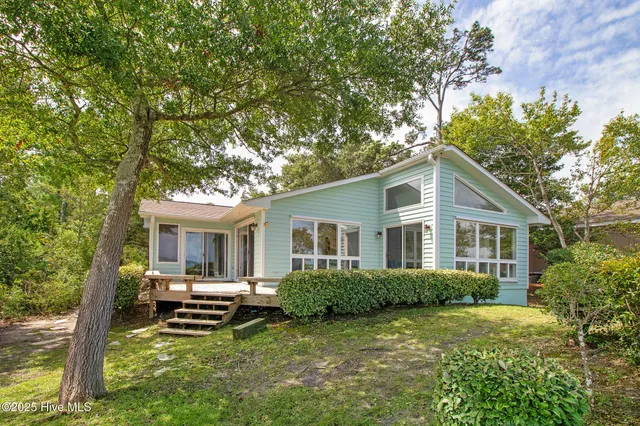 $799,900 | 1 West Court, Pine Knoll Shores, NC 28512