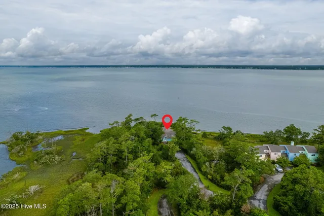 $799,900 | 1 West Court, Pine Knoll Shores, NC 28512