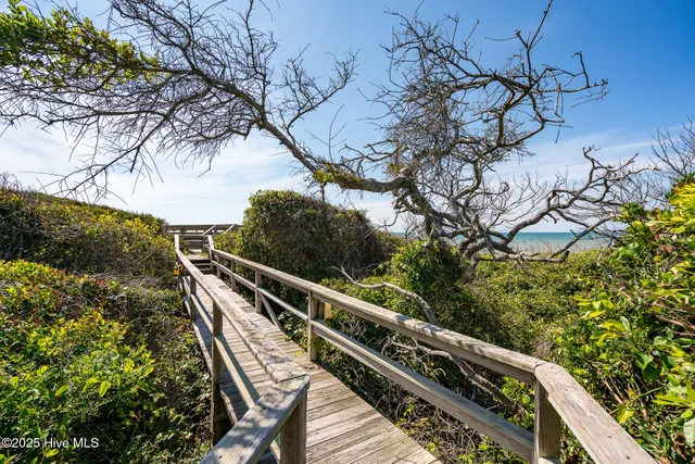 $799,900 | 1 West Court, Pine Knoll Shores, NC 28512