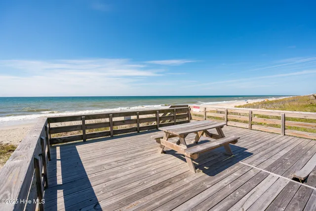 $799,900 | 1 West Court, Pine Knoll Shores, NC 28512