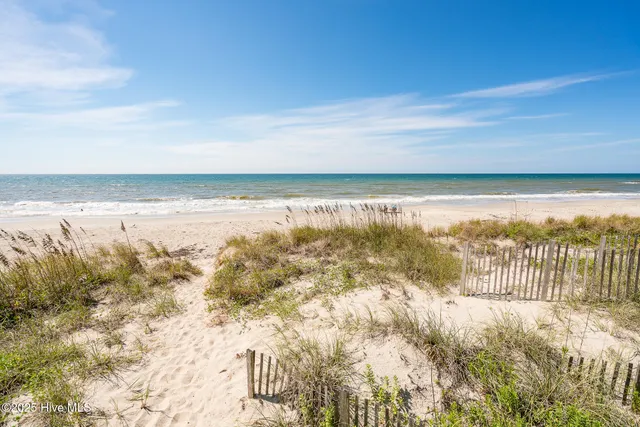 $799,900 | 1 West Court, Pine Knoll Shores, NC 28512