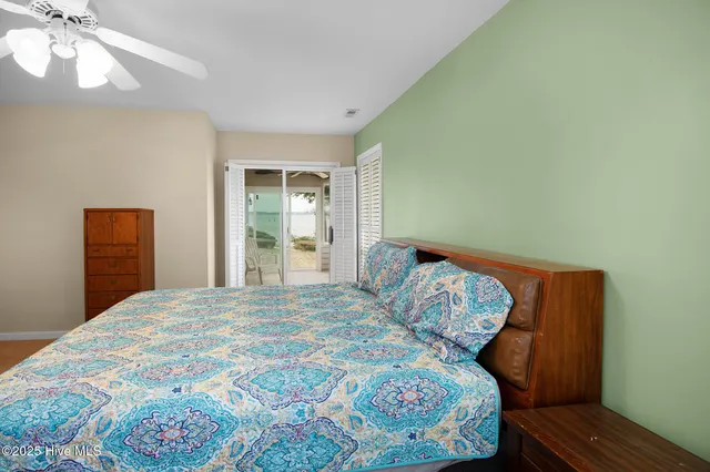 $799,900 | 1 West Court, Pine Knoll Shores, NC 28512