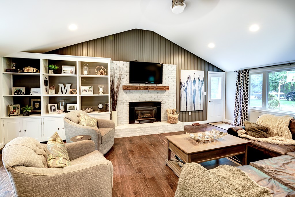 232 Carlisle Road Bedford, MA 01730 - Photo 2 of 17 Gallery Image 2