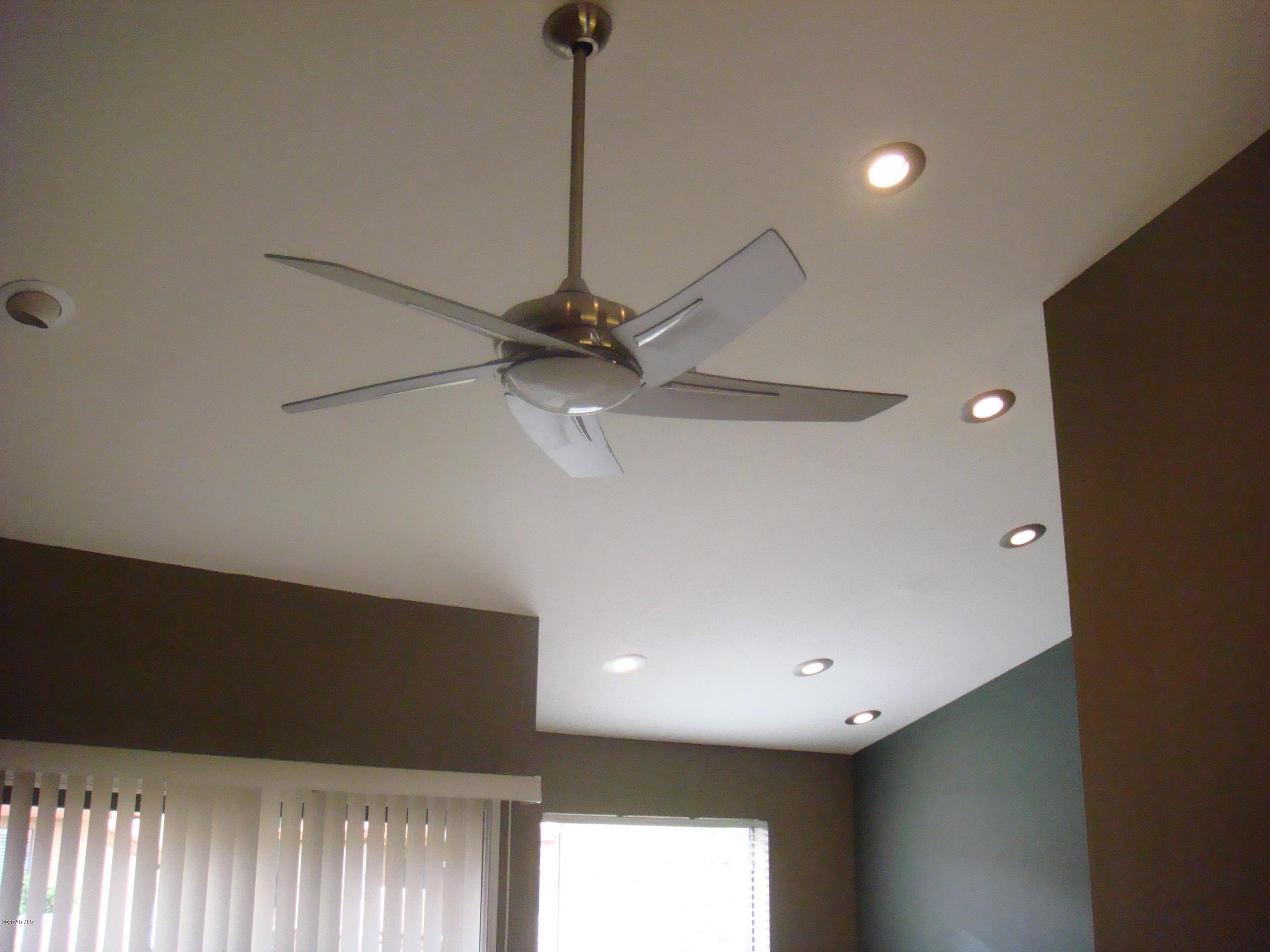 5640 East Bell Road, Unit 1022 Scottsdale, AZ 85254 - Photo 10 of 27 a view of a hallway