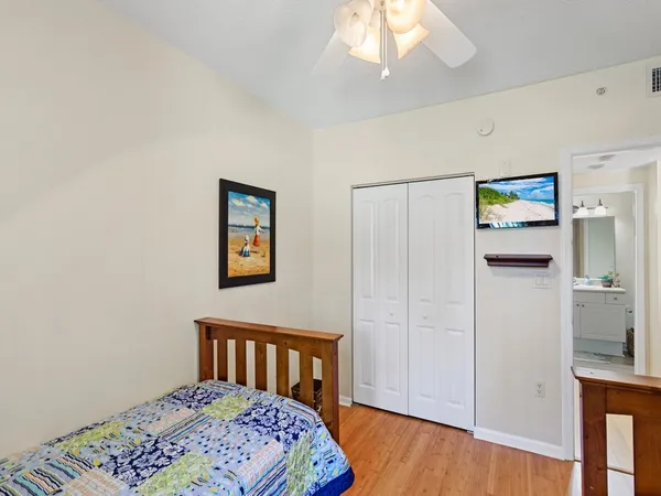 $2,400 | 5095 Fairways Circle, Unit I112, Vero Beach, FL 32967