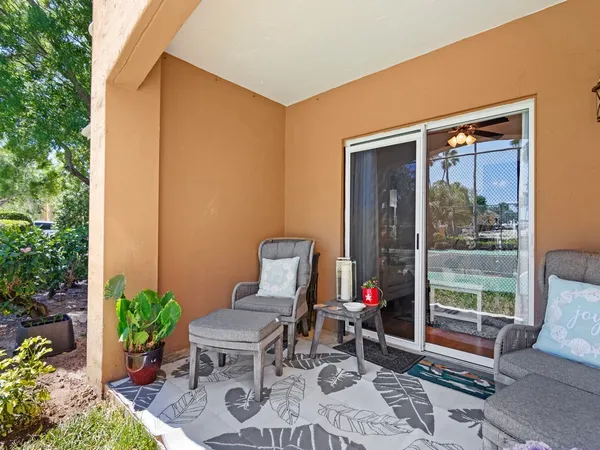 $2,400 | 5095 Fairways Circle, Unit I112, Vero Beach, FL 32967