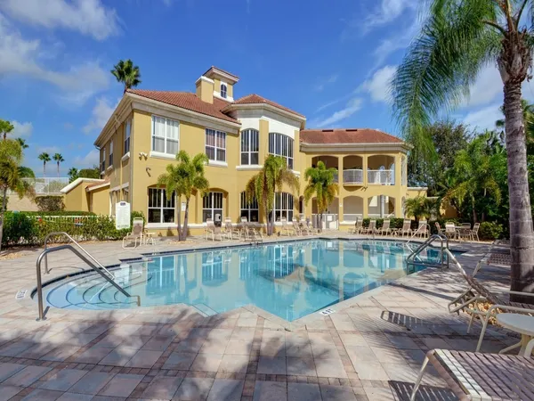 $2,400 | 5095 Fairways Circle, Unit I112, Vero Beach, FL 32967