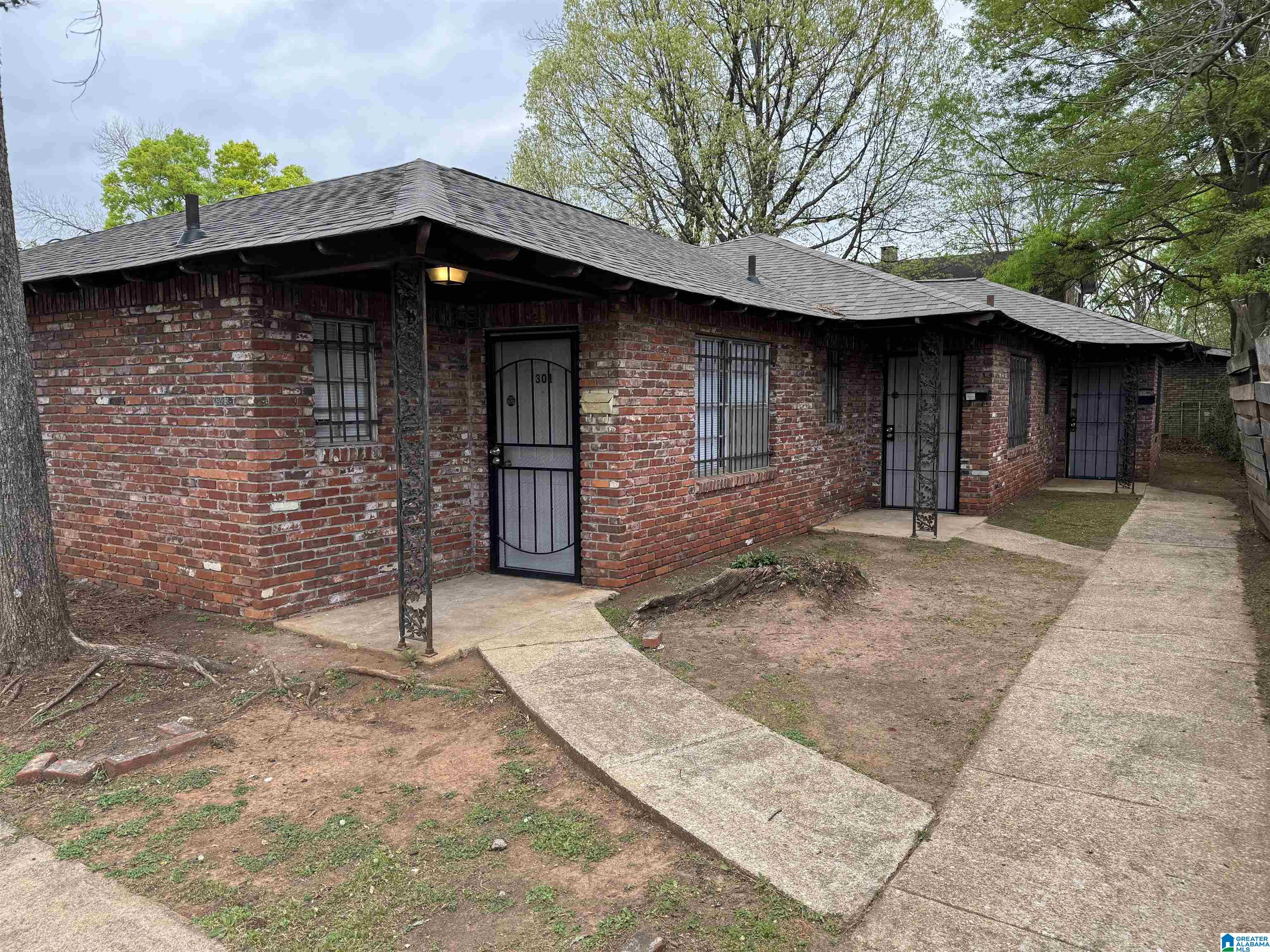 301 6th Street Southwest Birmingham, AL 35211 - Photo 2 of 25