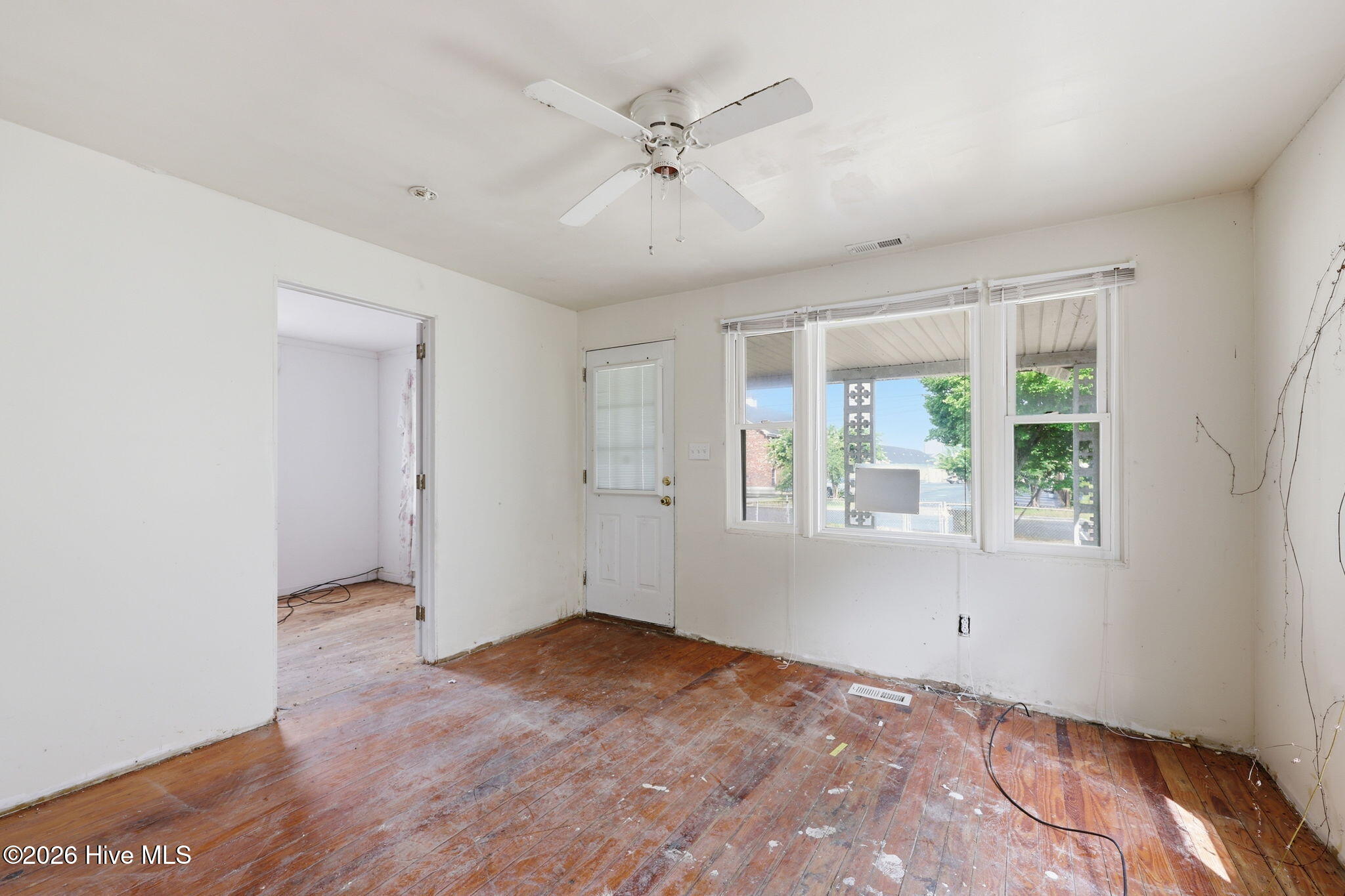 408 Pollock Street Beaufort, NC 28516 - Photo 11 of 37